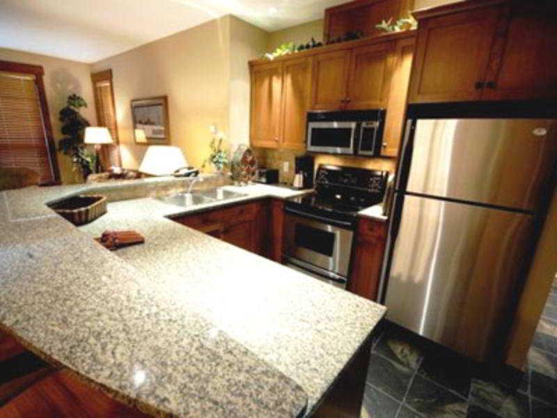 Big White Stonebridge Lodge المظهر الخارجي الصورة